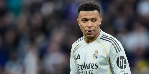 Kylian Mbappe semaine de football, avec du spectacle dans toutes les compétitions.