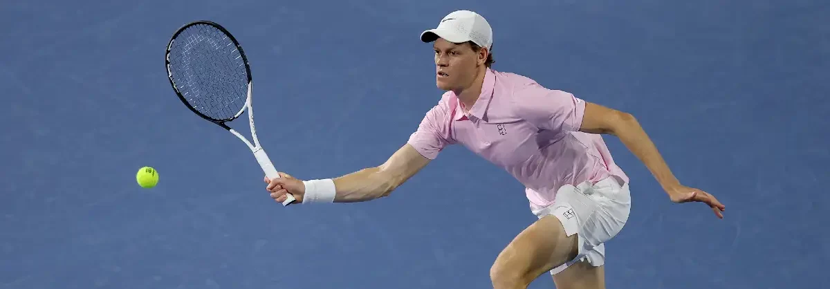 Jannik Sinner pronostic Tiafoe – Sinner du Miami Open. Nous analysons cette rencontre pour les quarts de finale.