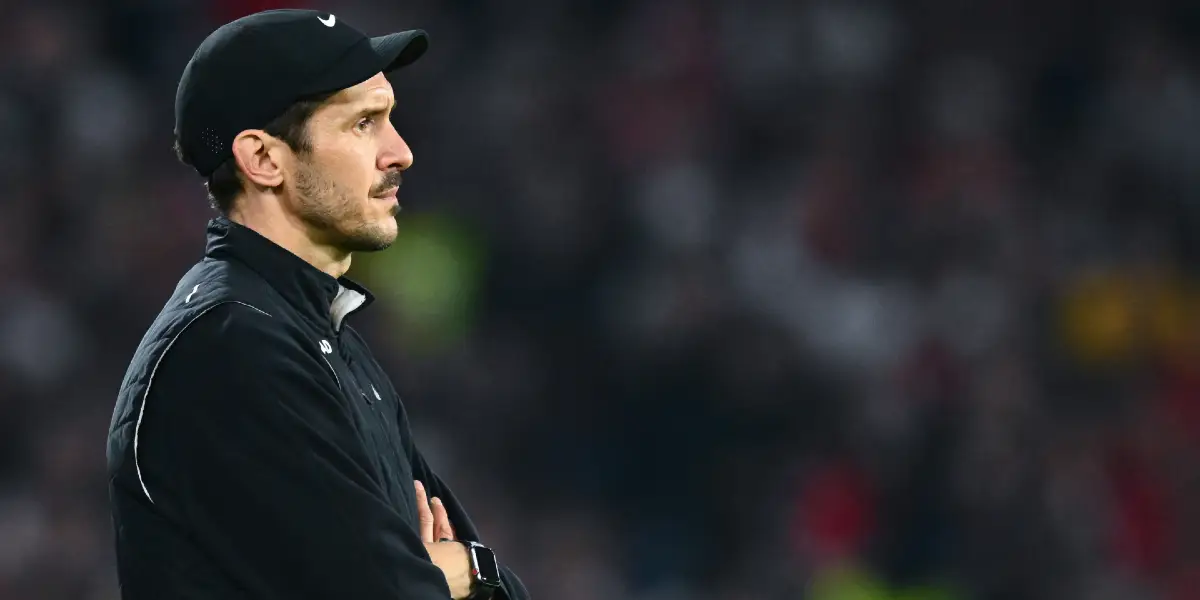 Julian Schuster pronostic Freiburg - Aston Villa. Nous analysons la finale de l'UEFA Europa League 2025/2026.