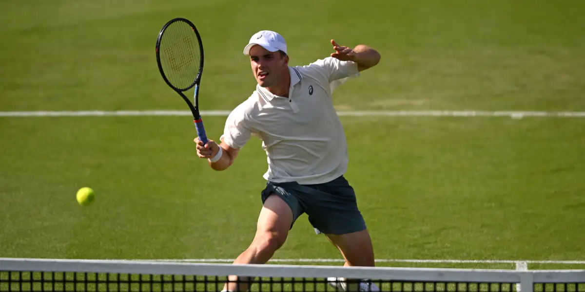 Arthur Fery pronostic tennis Cobolli - Fery. Nous analysons le dénouement de ce quart de finale du Grand Chelem londonien