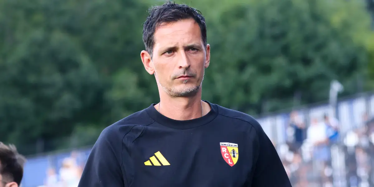 Dino Toppmöller pronostic Strasbourg - Lens. Nous analysons ce match de la deuxième journée de Ligue 1 2026-2027.