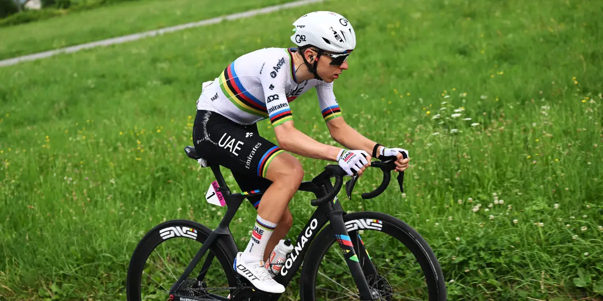 Tadej Pogacar présentant le dernier des Grands Tours de la saison. Voici notre pronostic du Tour d’Espagne 2026.